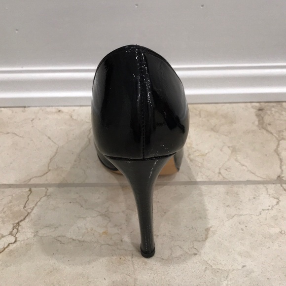 New black high heels - Picture 4 of 4